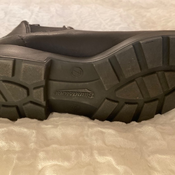 Blundstone Boots, Black, size 7 - Picture 4 of 4